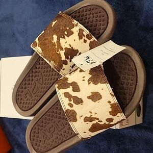 APL Brown and White Dyed Cow Haie, Patterned Slide Sandals Size 8